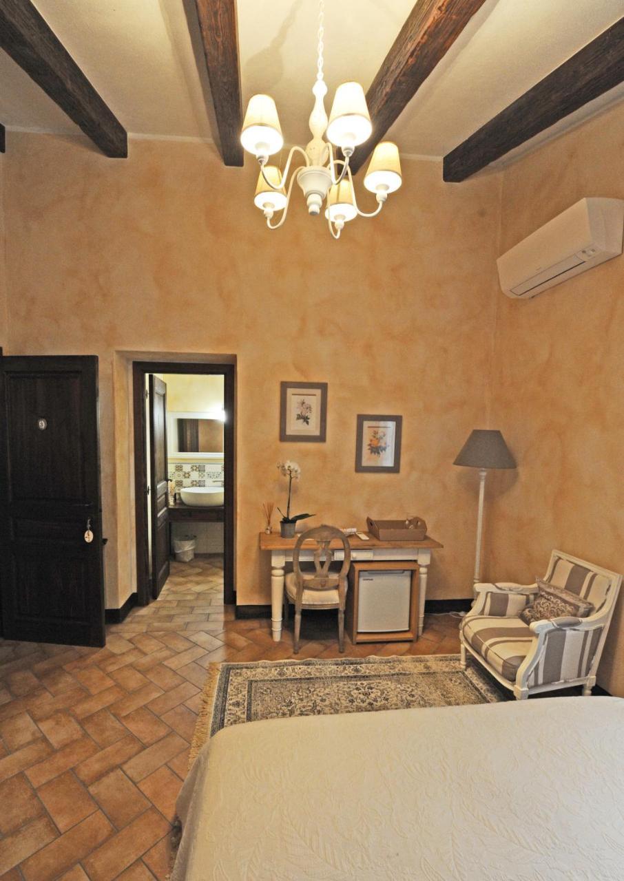 Agriturismo Sugheretello Semproniano Bagian luar foto